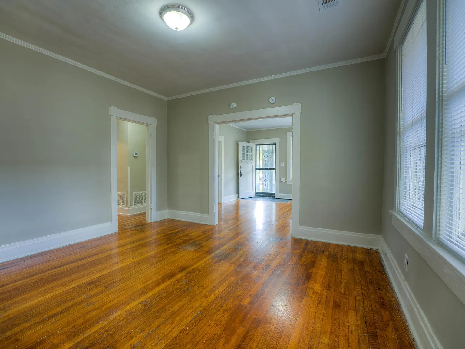 3 bed, 1901 sqft, $1,795 — Photo 4