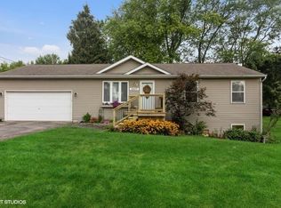 3207 Westwood Dr, Wonder Lake, IL 60097