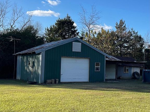 4th image of 2173 Pleasant Grove Loop