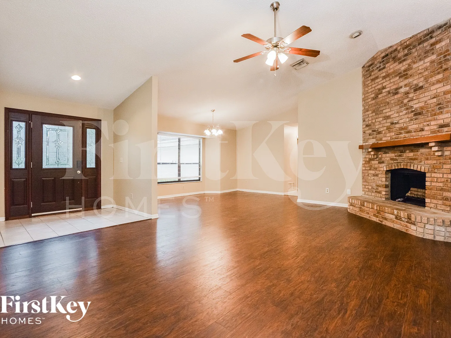 4 bed, 2.0 bath, 3030 sqft, $3,470 — Photo 3