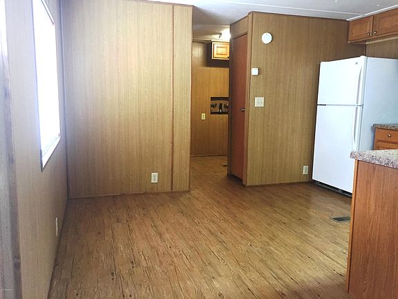 3rd image of 3105 W Willow St #C