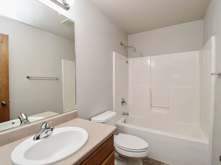 5101 W Cushman St — Photo 27