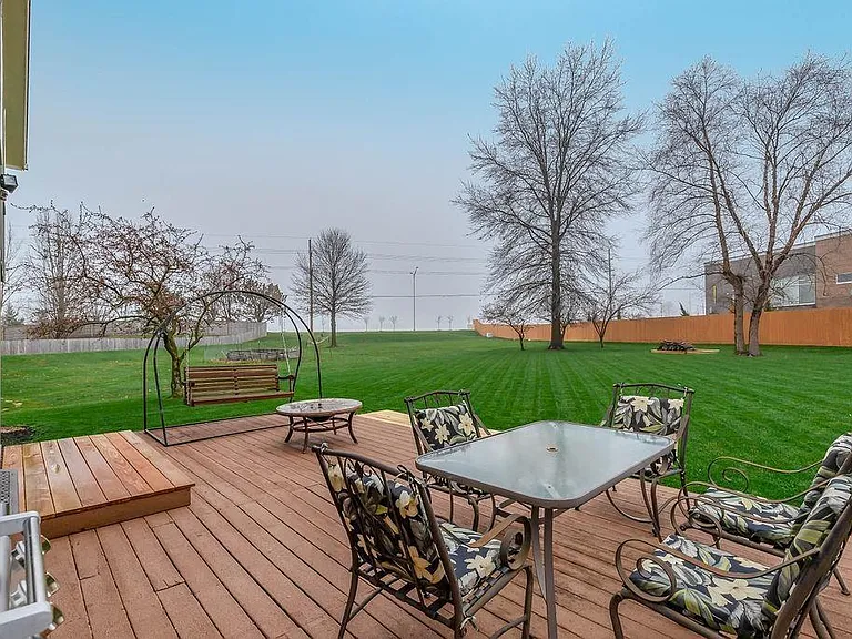 15864 Glenwood Ave — Photo 14