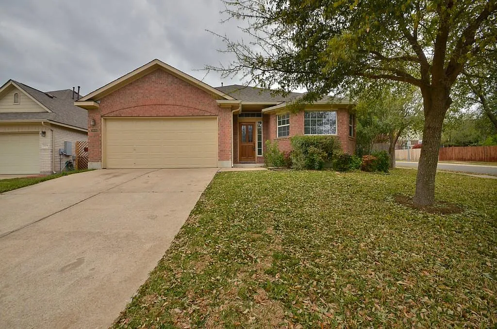 Building Photo - 2000 Maize Bend Dr