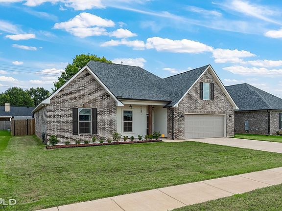 3rd image of 269 Saint Edmunds Way