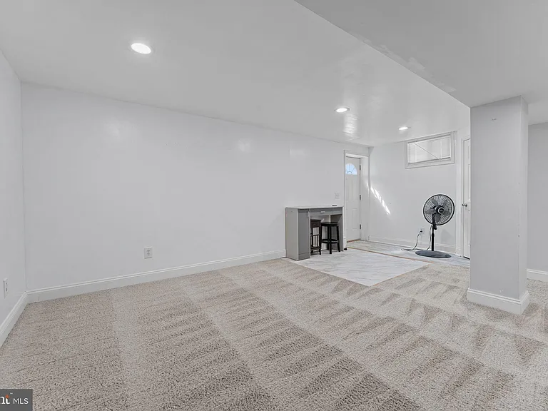 8561 Skipjack Pl — Photo 45