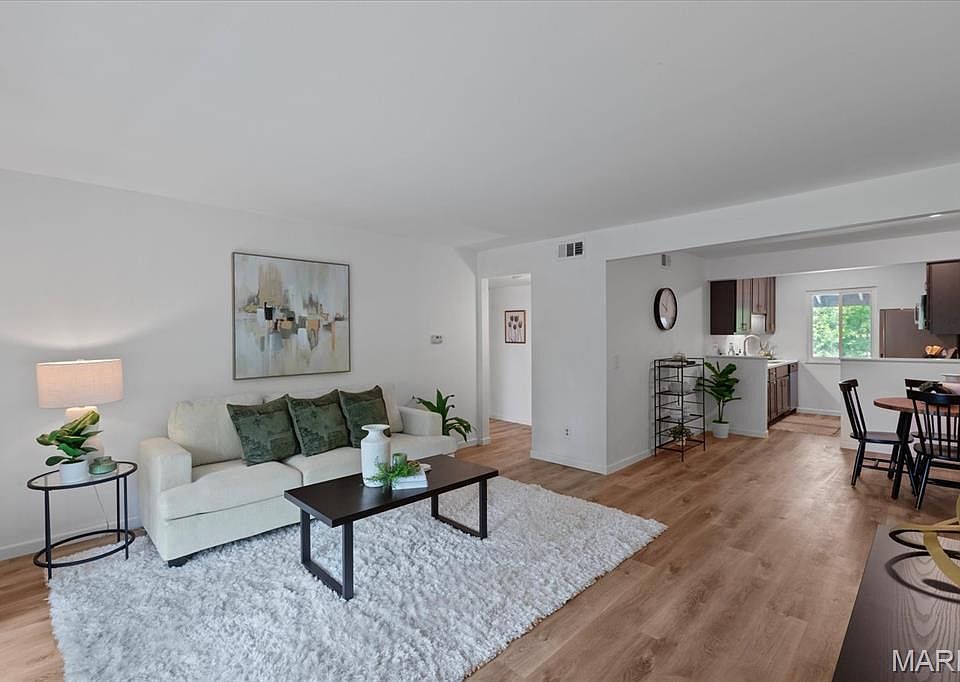 1st image of 1733 Gascony Parc Dr #1733