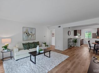 1733 Gascony Parc Dr #1733, Lake Saint Louis, MO 63367