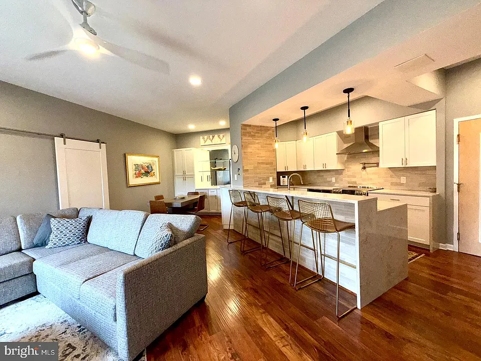 2111 Wisconsin Ave NW #710