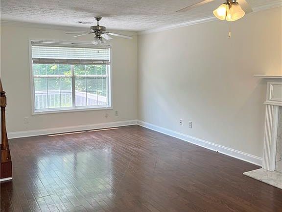 4th image of 155 Summer Leigh Dr