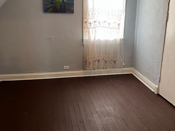 4th image of 3145 N Lawndale Ave