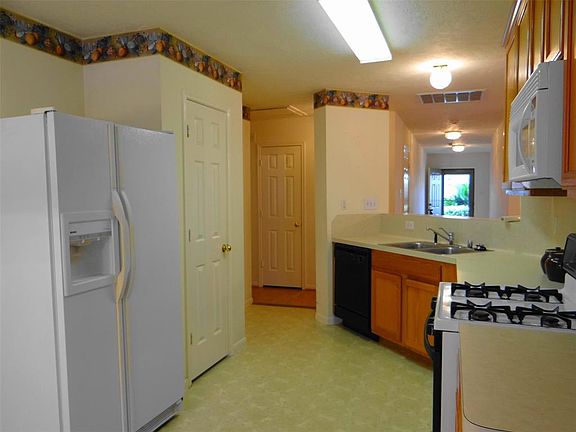 3rd image of 21823 Whispering Forest Dr