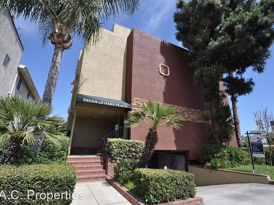 1st image of 4414 Woodman Ave APT 307