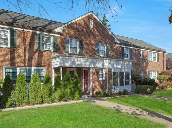 16 Robins Crescent #16, New Rochelle, NY 10801