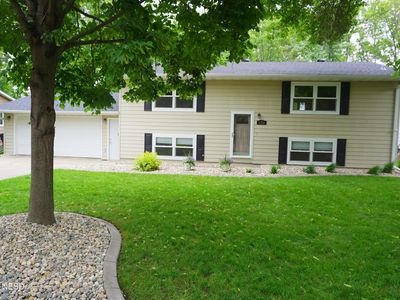 1322 2nd St NW, Watertown, SD, 57201