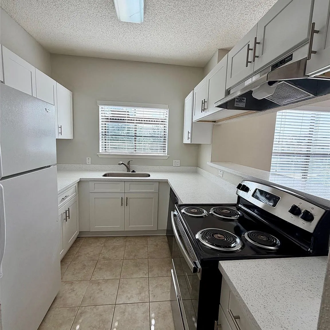 1 bed, 1.0 bath, 706 sqft, $1,400 — Photo 4