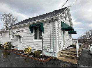 38 John St, North Providence, RI 02904