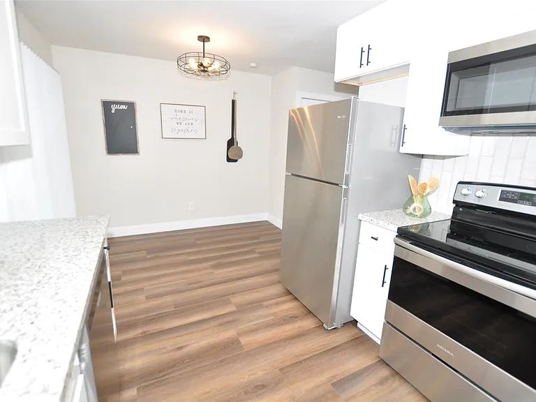 2655 Fountain View St #3 — Photo 10