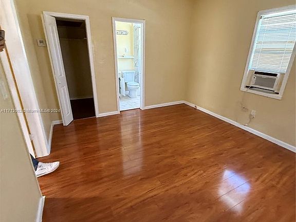 4th image of 11452 Peachtree Dr #1