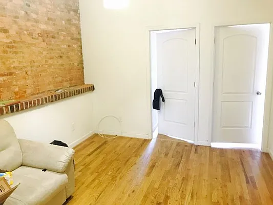 Rented by null | media 40