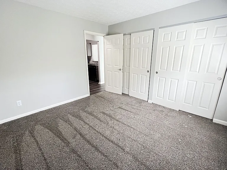 Fox Run Apartments — Photo 52