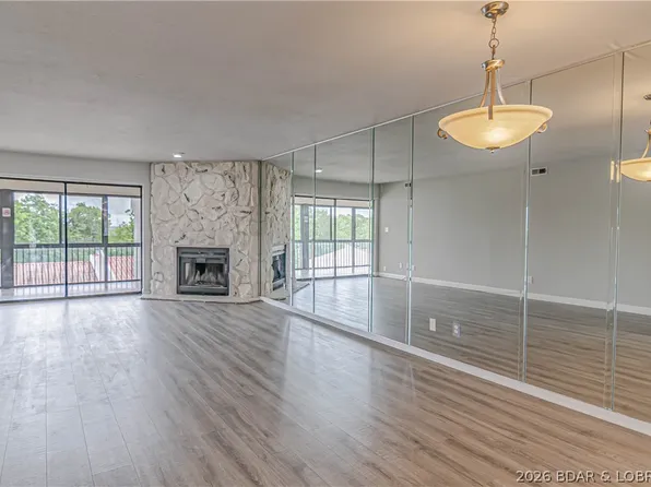 6 Costa Del Sol Dr #211-2B, Lake Ozark, MO 65049