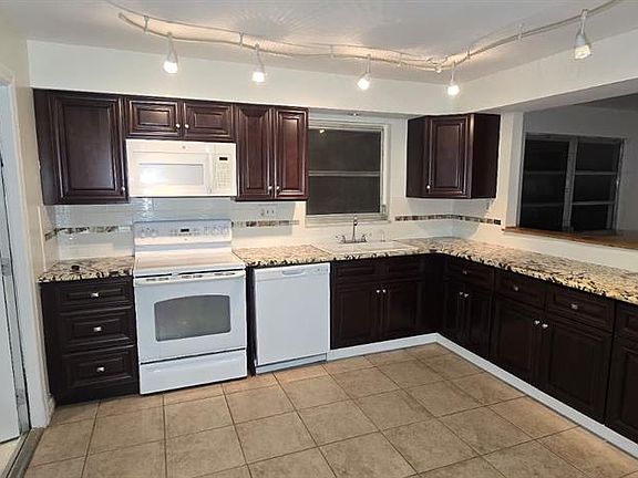 2nd image of 239 Annapolis Ln