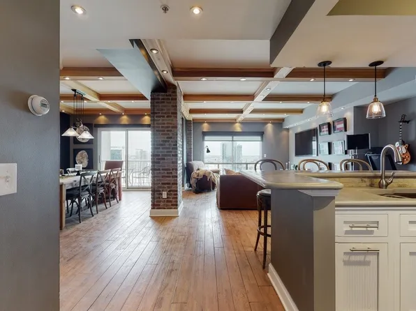 555 Church St APT 2302, Nashville, TN 37219