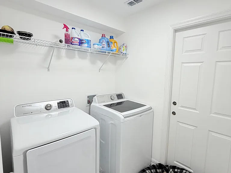 700 Connecticut Ln — Photo 31