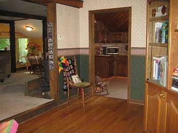 2nd image of 8915 Mariaville