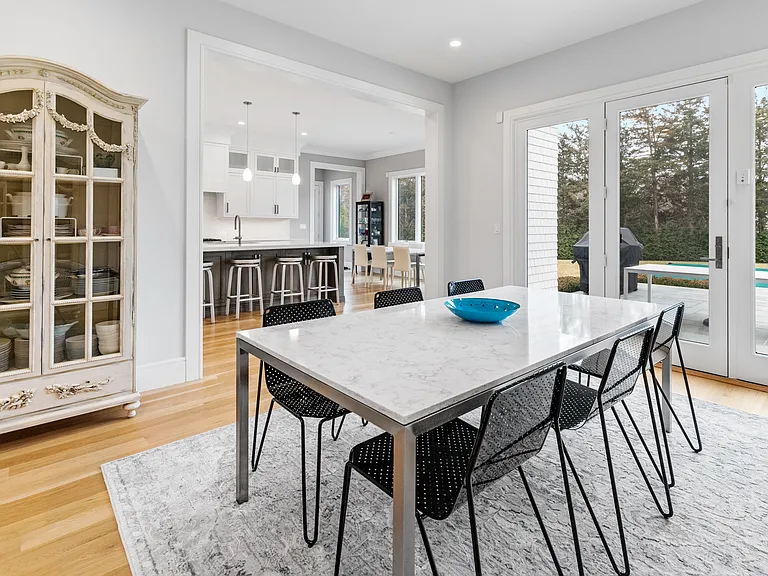 240 Head Of Pond Rd — Photo 13