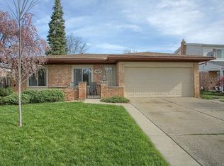 4253 Lin Dr, Sterling Heights, MI 48310