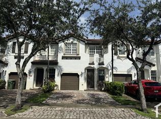 1048 NE 30th Ave, Homestead, FL 33033