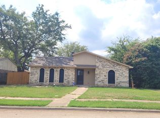 7530 Christie Ln, Dallas, TX 75249