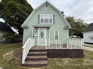 916 N River Ave, Alma, MI 48801