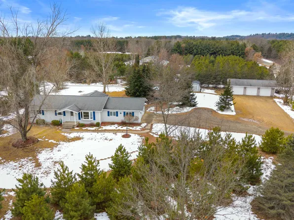 W6511 Porters Lake Rd, Wautoma, WI 54982