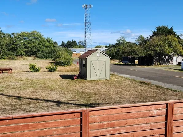3rd St NE, Long Beach, WA 98631
