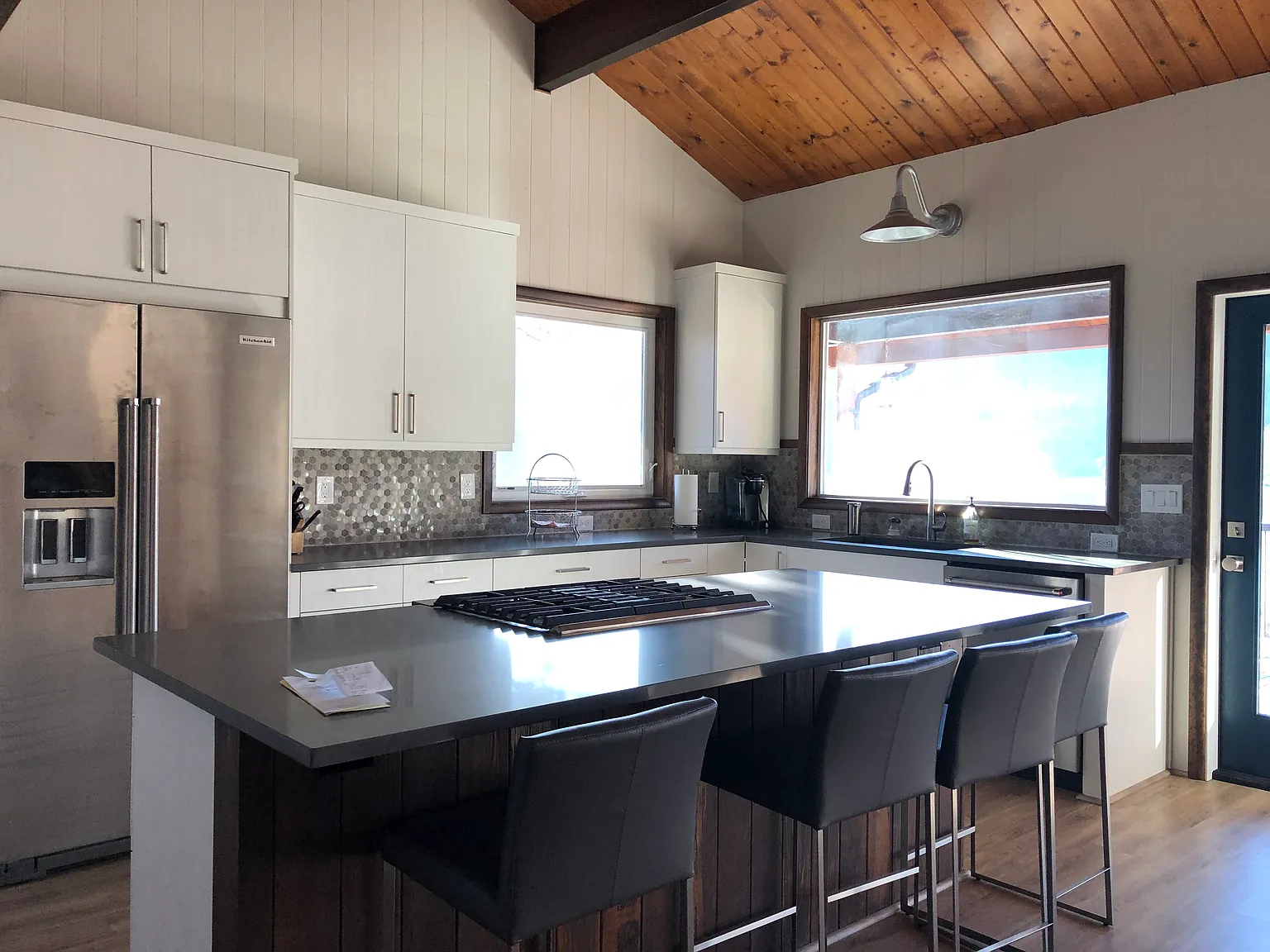 3 bed, 2088 sqft, $2,500 — Photo 3