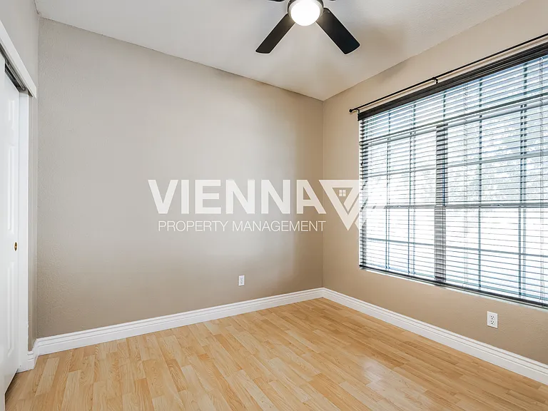 5308 Heritage Ct — Photo 17