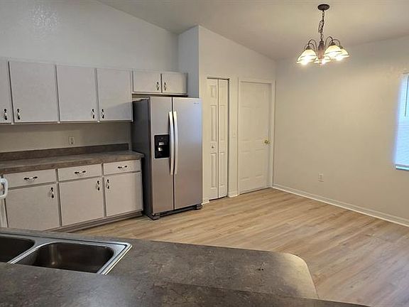 2nd image of 6875 SE 52nd St