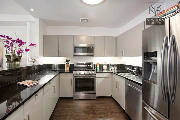 Rented by New York Residence | media 23