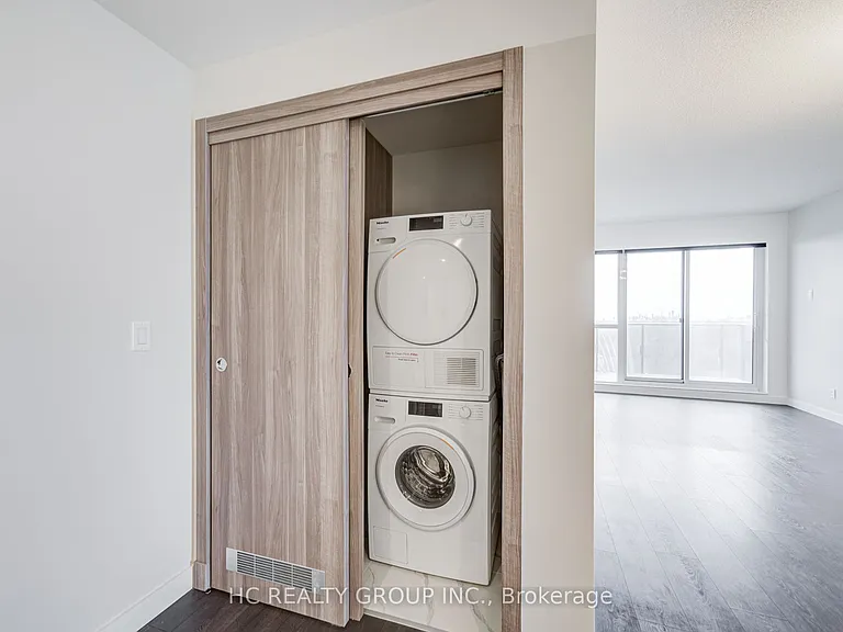 25 McMahon Dr #1703 — Photo 20