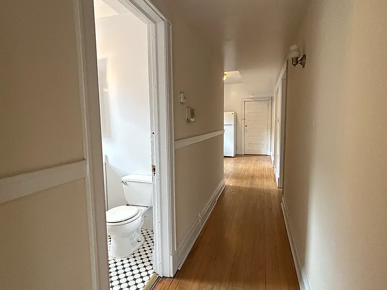1216 W Addison St #2 — Photo 7