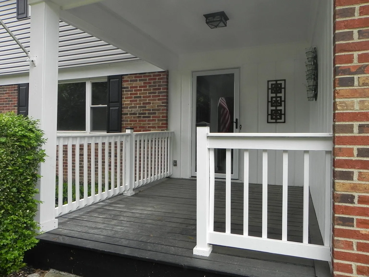 895 E College Ave — Photo 3