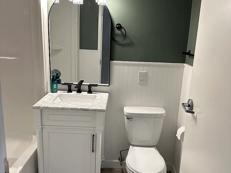 293 Edison Ave #305 — Photo 9