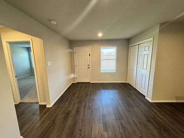 7618 Capstone Rdg — Photo 12