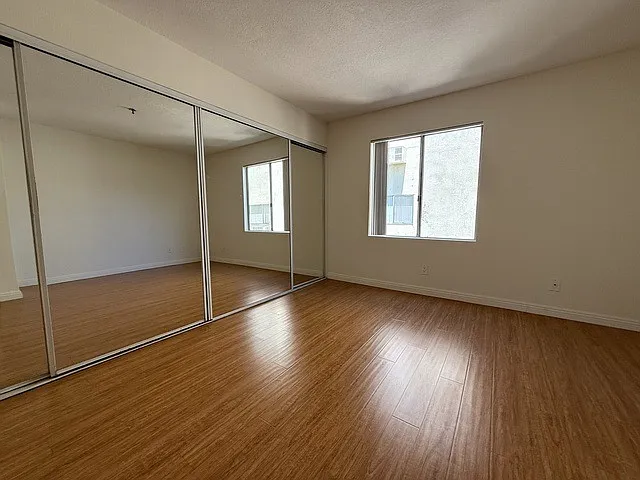 Midvale Towers — Photo 24