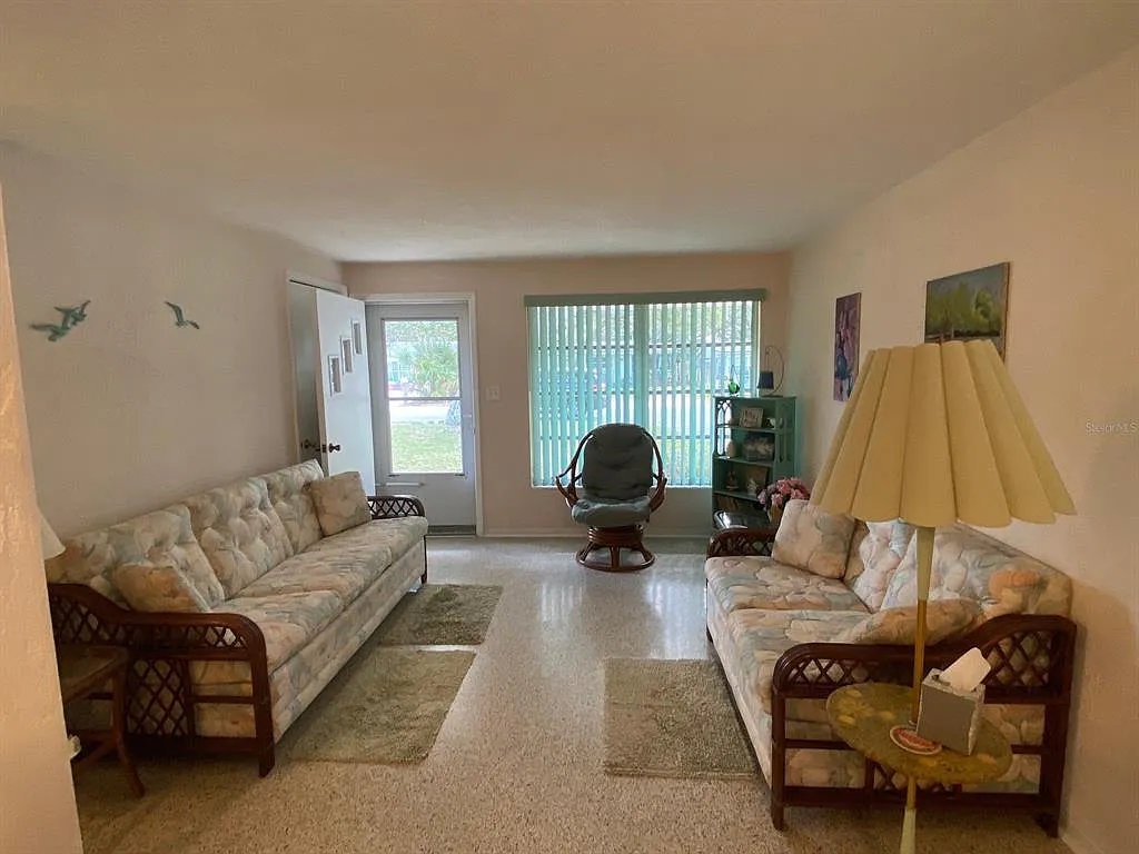 2 bed, 970 sqft, $2,600 — Photo 3