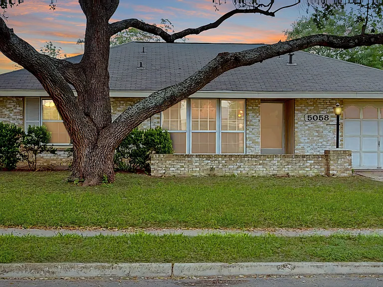 5058 Galahad Dr — Photo 25