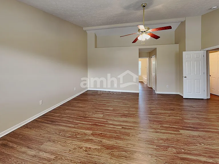 1773 Salina Dr — Photo 9